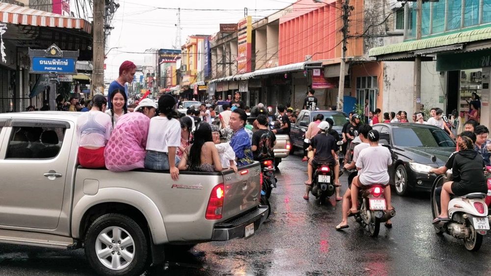 สงกรานต์บุรีรัมย์ มหกรรมสาดความสุขสุดคึกคักครอบคลุมทุกอำเภอ