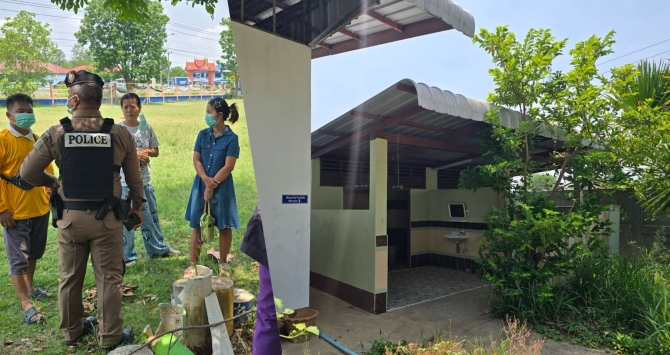 พบศพชายปริศนา ในห้องน้ำโรงเรียนบุรีรัมย์ คาดเสียชีวิตหลายวัน เร่งหาตัวตน
