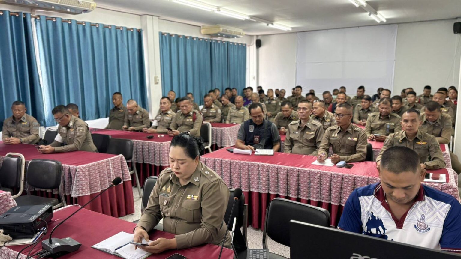 สภ.พุทไธสง ประชุมใหญ่ประจำเดือน ยกระดับวินัย-เพิ่มประสิทธิภาพดูแลประชาชน