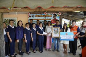 บุรีรัมย์ไม่ทิ้งกัน! มอบเงินเยียวยา-สิ่งของช่วยเหลือ ครอบครัวเหยื่อช้างป่าดงใหญ่ทำร้ายเสียชีวิต มอบเงินเยียวยา ครอบครัวเหยื่อช้างป่าดงใหญ่ทำร้ายเสียชีวิต